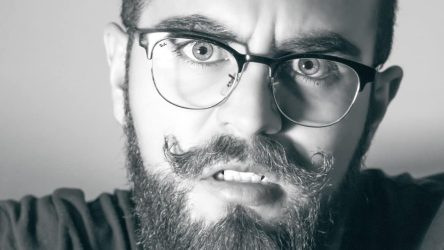 כשזה פשוט טעים: איך להפסיק ללעוס את השפם?